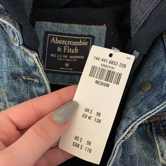 ABERCROMBIE JEAN JACKET (CANT FIND ANYWHERE) - Picture 2 of 5